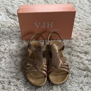 VJH CONFORT Bohemian Y2K Bronze Metallic Slingback Wedge Sandals Sz 6.5 NWT
